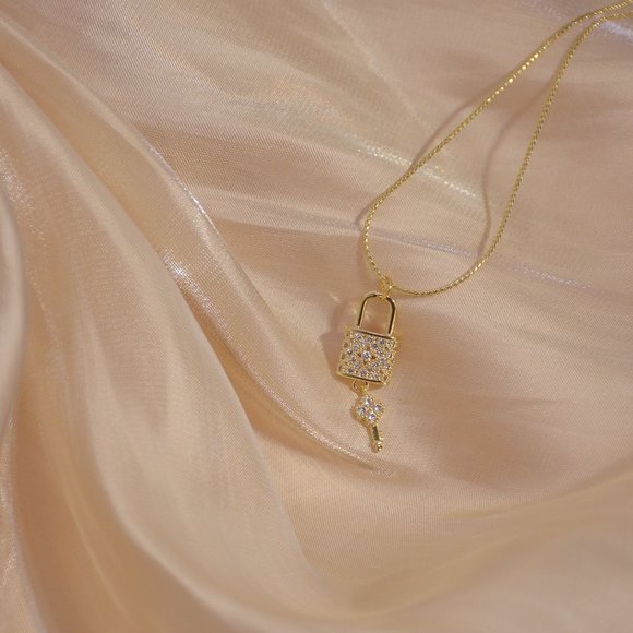 NEW 14K Gold Plated Diamond Lock Key Necklace - Picture 4 of 14